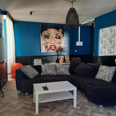 Duplex Place Du Marche Saint-Jean-dʼAngély エクステリア 写真