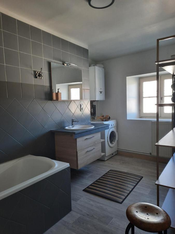Duplex Place Du Marche Saint-Jean-dʼAngély エクステリア 写真